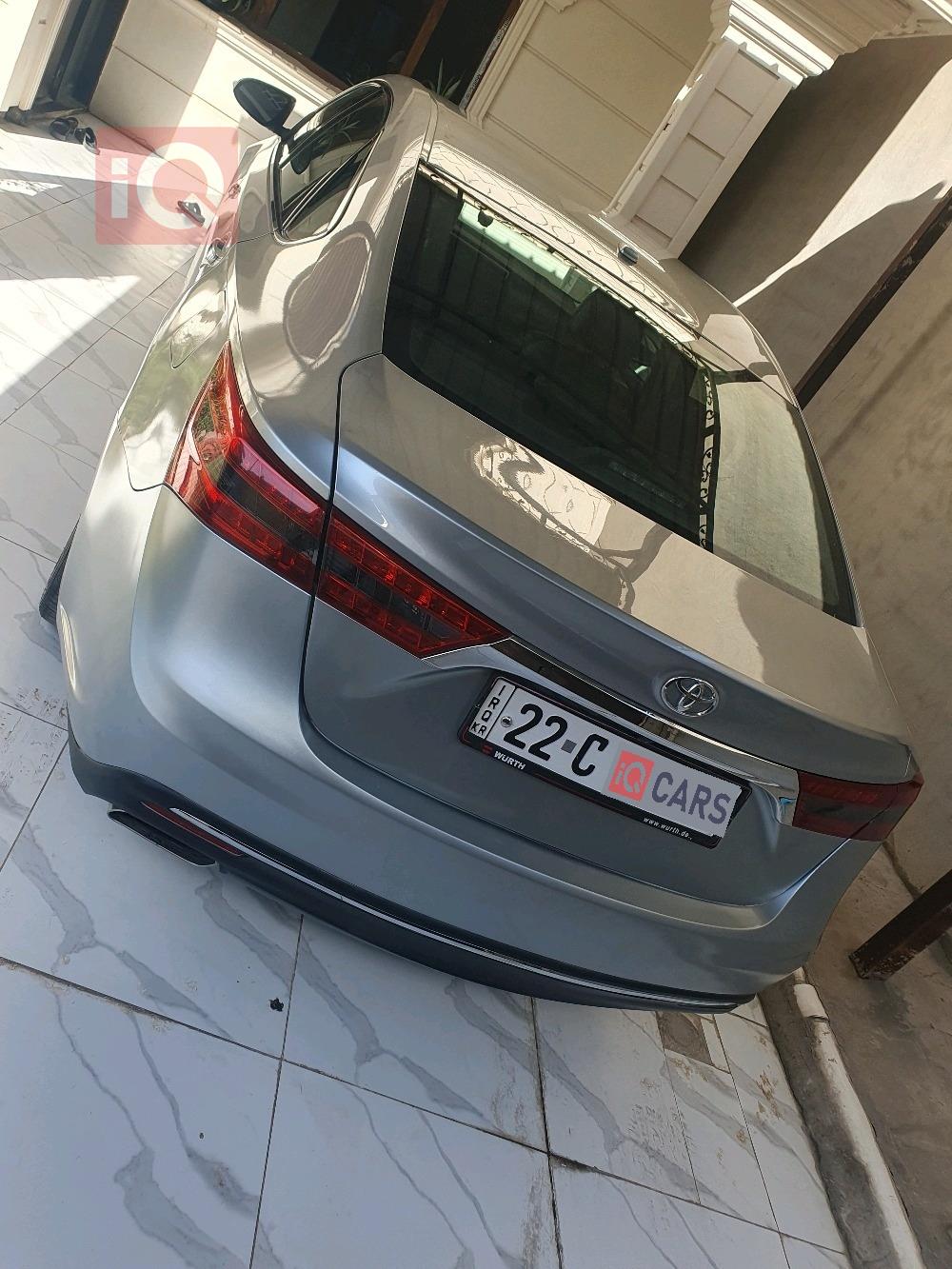 تويوتا أفالون